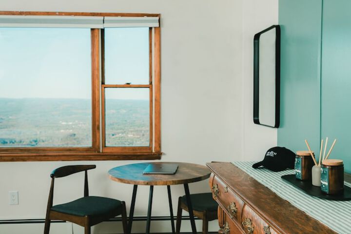 Room 17 of 19