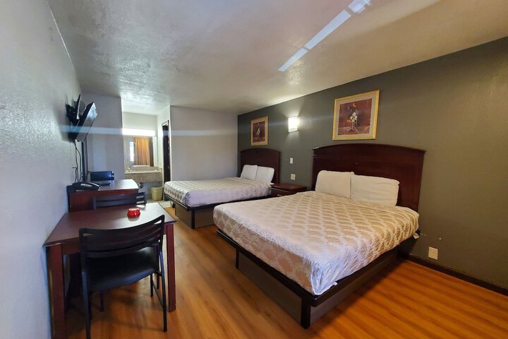 Room 12 of 43