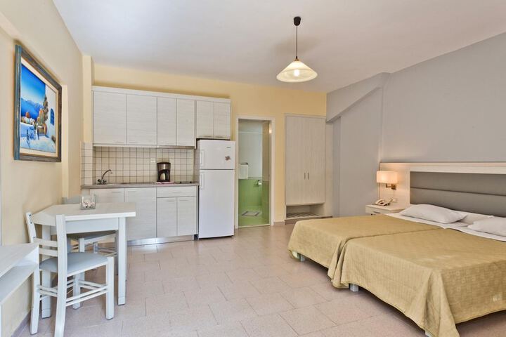 Room 8 of 52