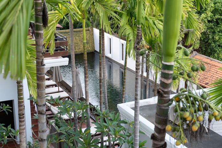 Pool 26 of 40