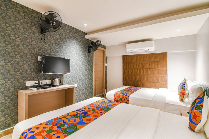 Room 27 of 36