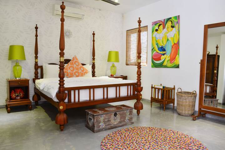 Room 10 of 118