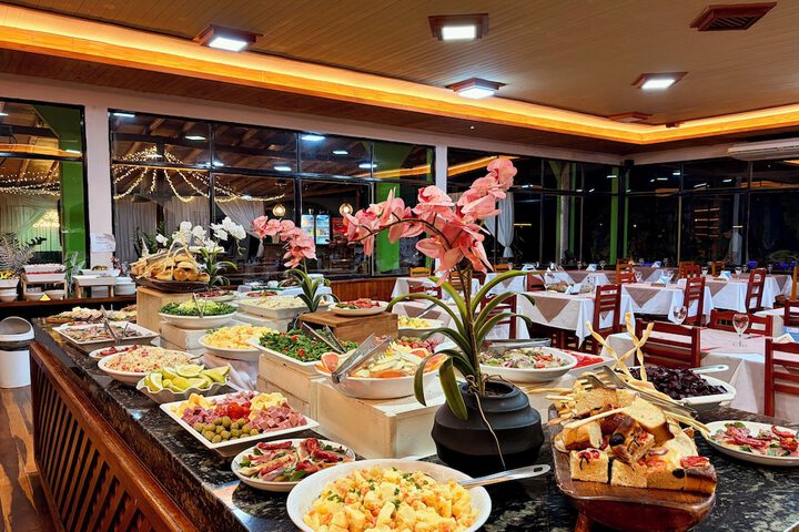 Dining 55 of 82