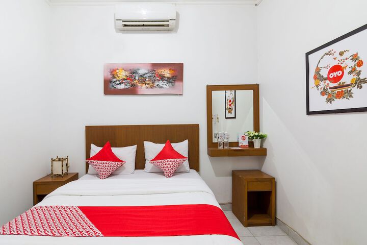 Room 8 of 30