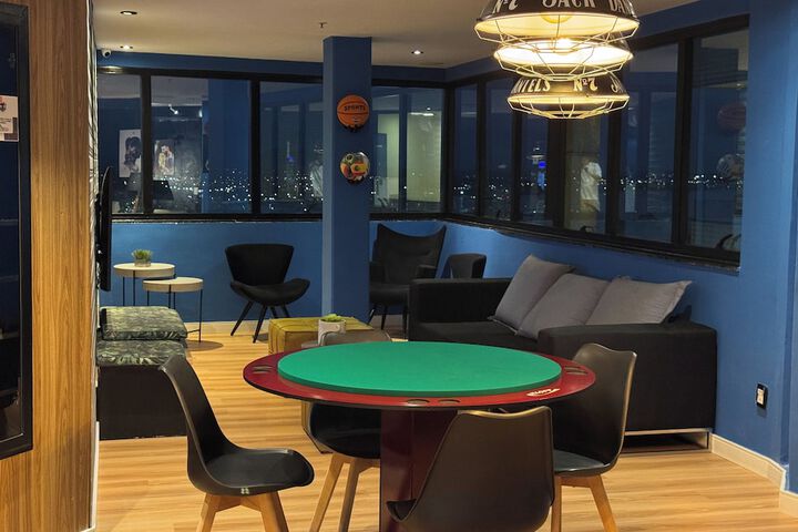 Room 34 of 52