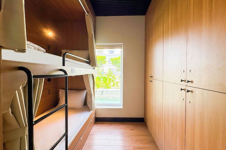Room 43 of 66