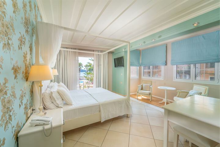 Room 4 of 26