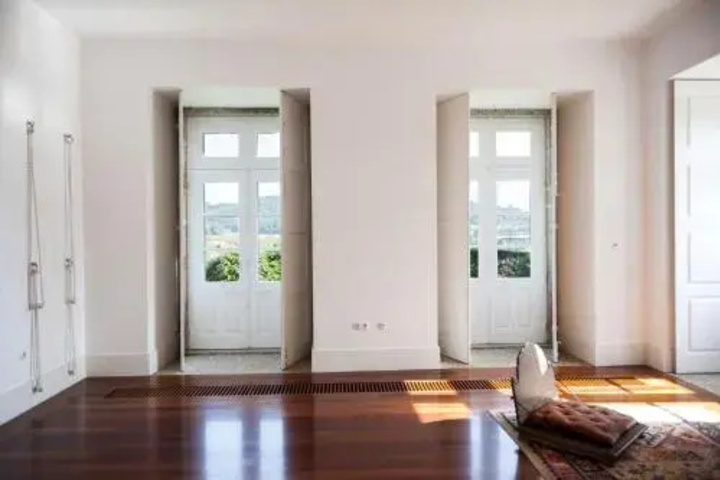 Room 2 of 7