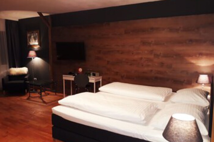 Room 12 of 41