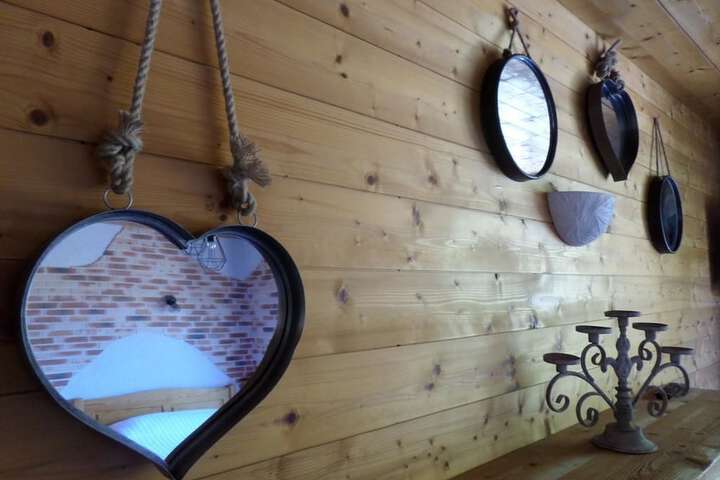 Room 12 of 65