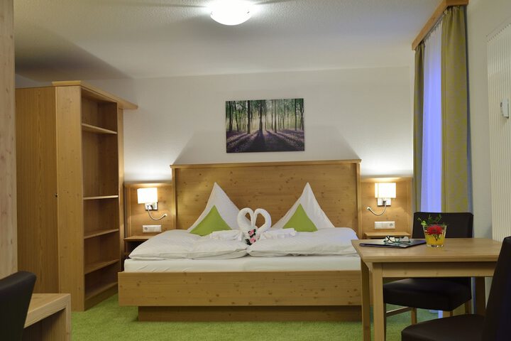 Room 2 of 46