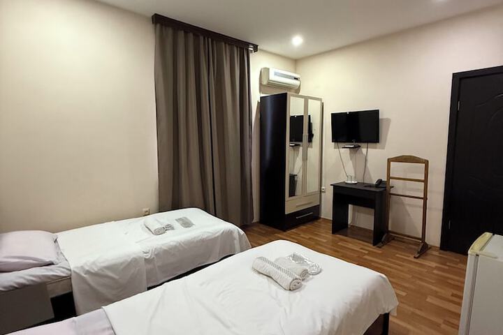 Room 15 of 34