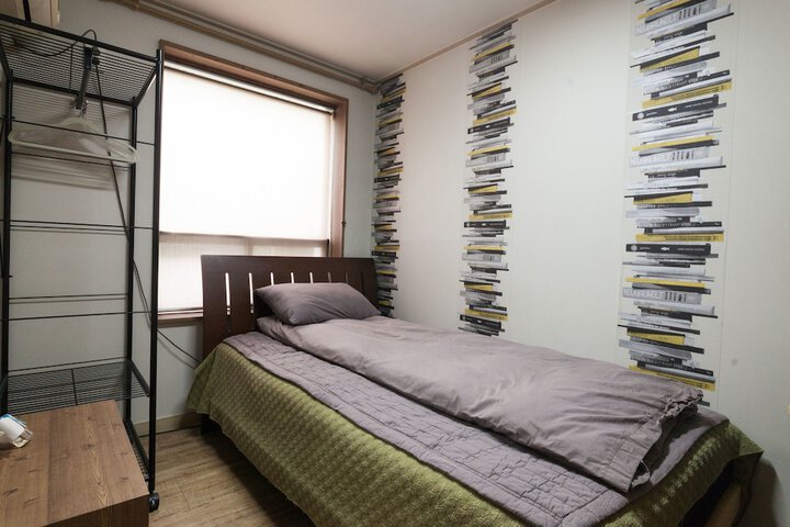 Room 30 of 43