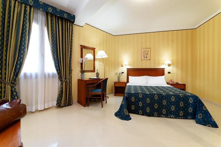 Room 16 of 61