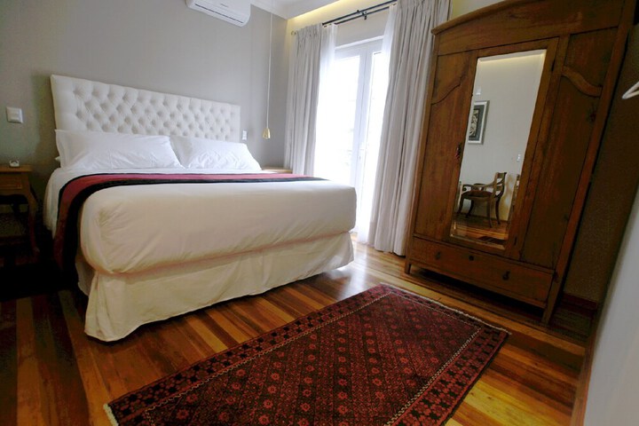 Room 25 of 58