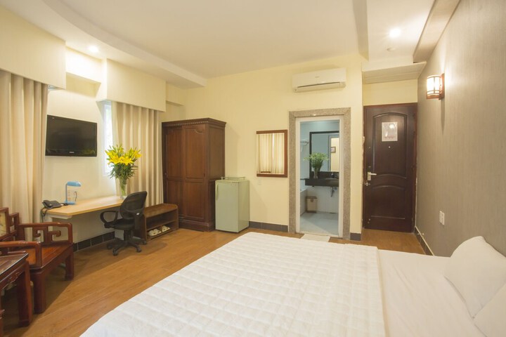 Room 10 of 51