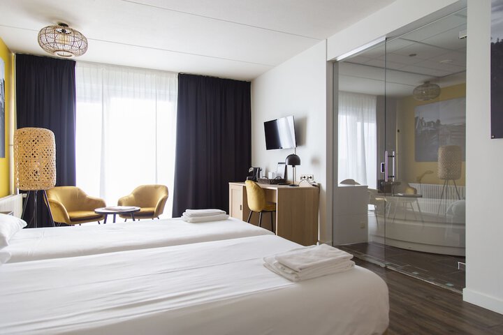 Room 10 of 45