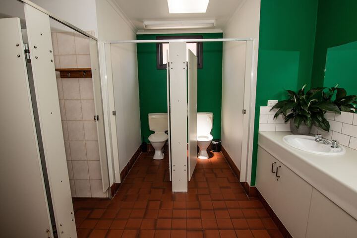 Room 165 of 243