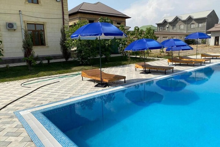 Pool 13 of 25