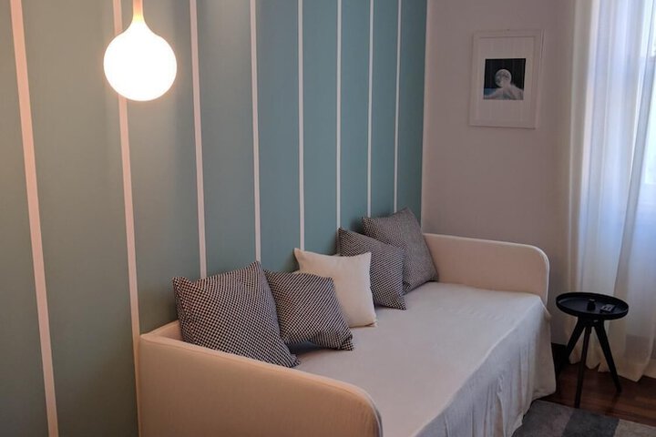Room 11 of 42