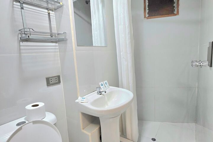 Room 19 of 28