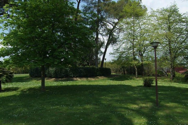 Property Grounds 70 of 79
