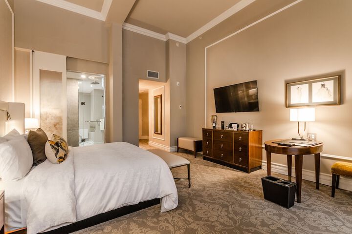 Room 37 of 169