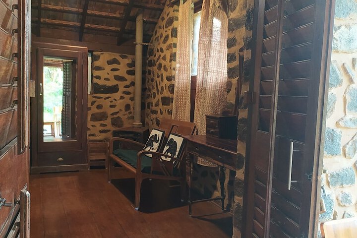Room 10 of 38