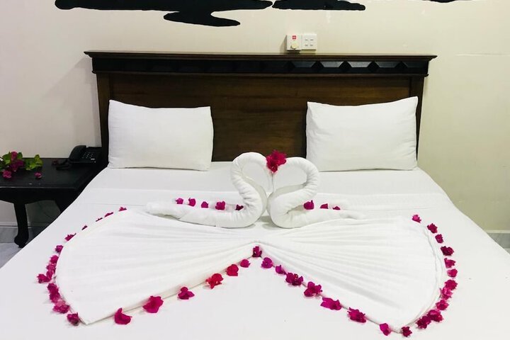 Room 2 of 7