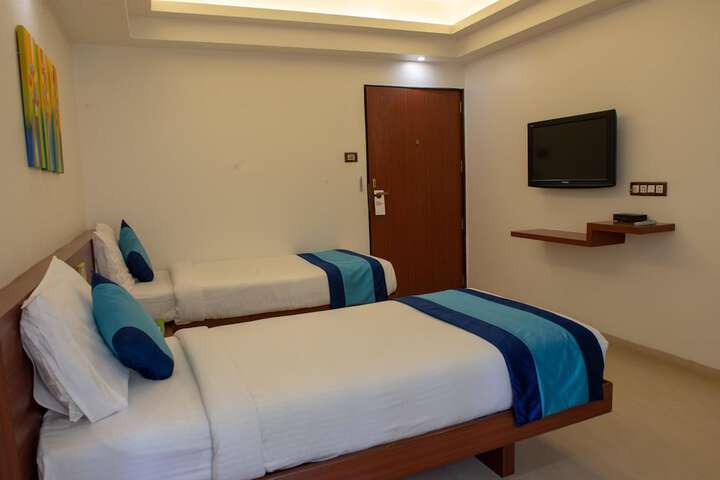 Room 16 of 99