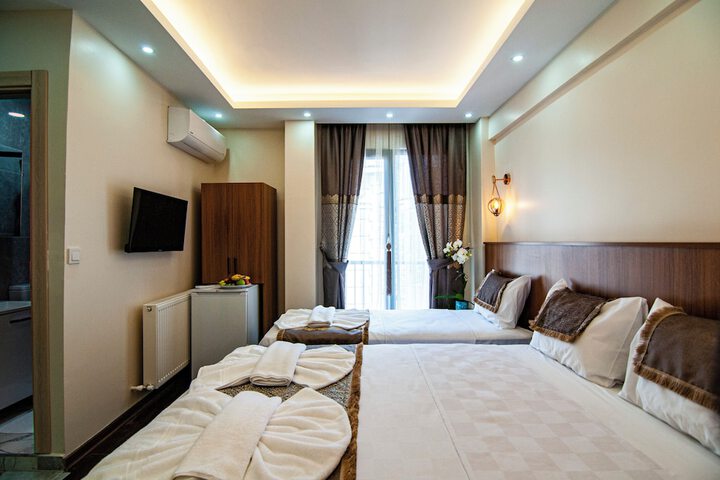 Room 37 of 62