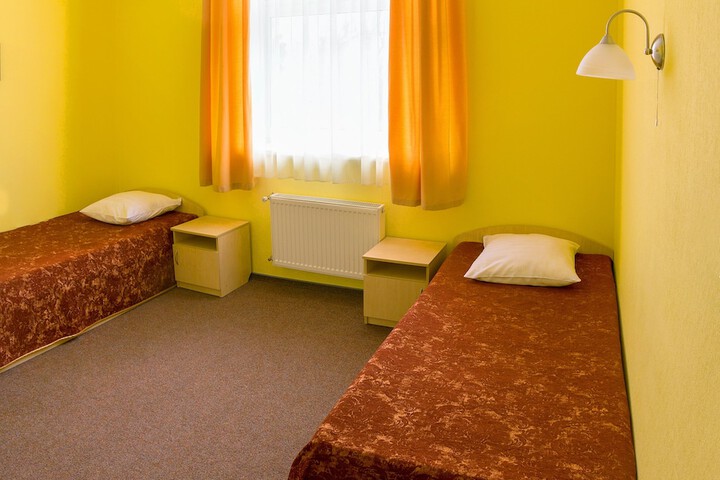 Room 10 of 51