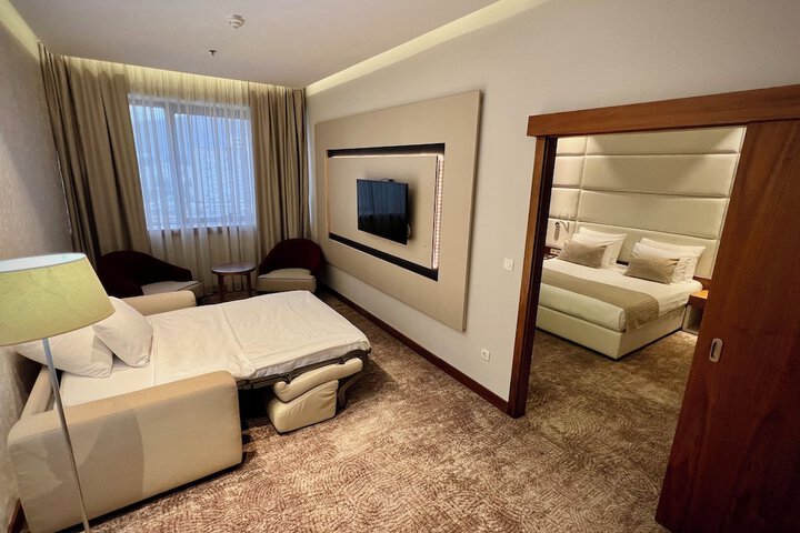 Room 36 of 146