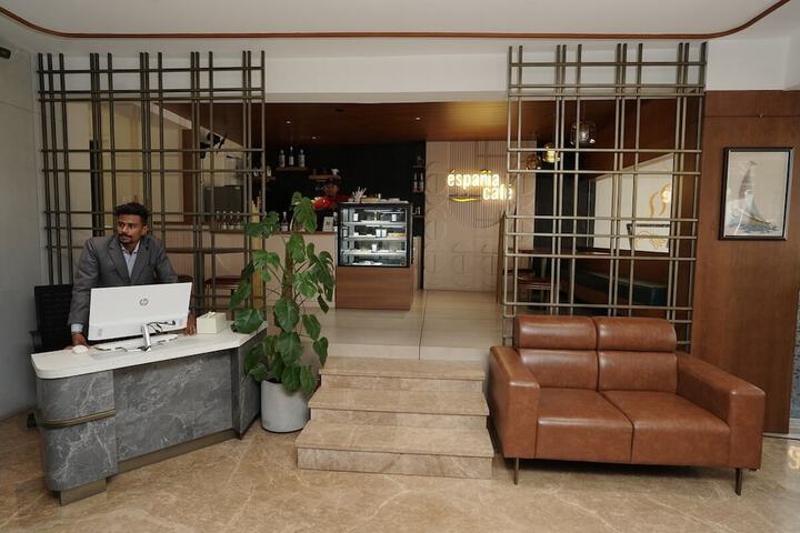 Hotel Interior 4 of 53