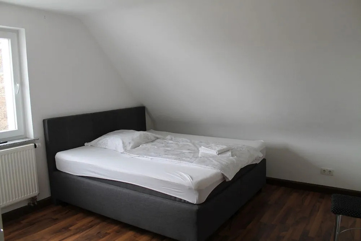 Room 3 of 11