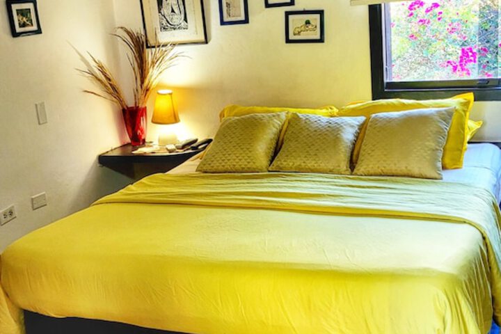 Room 25 of 83