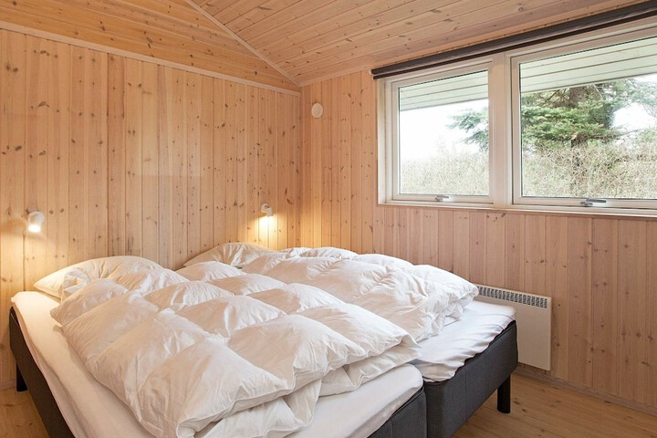 Room 5 of 17