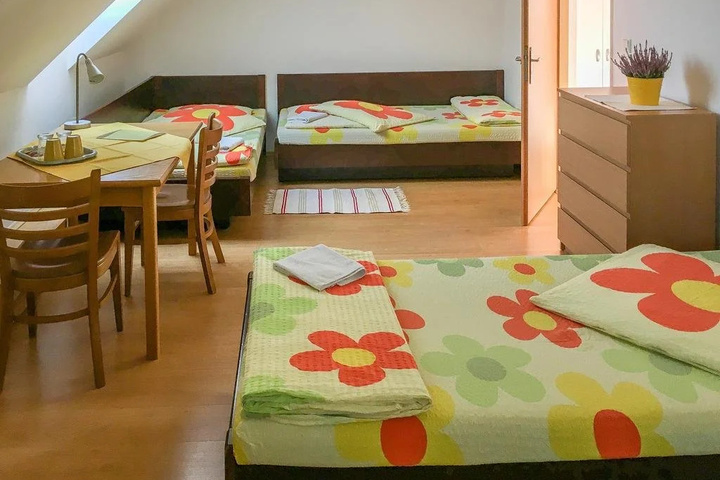Room 3 of 12