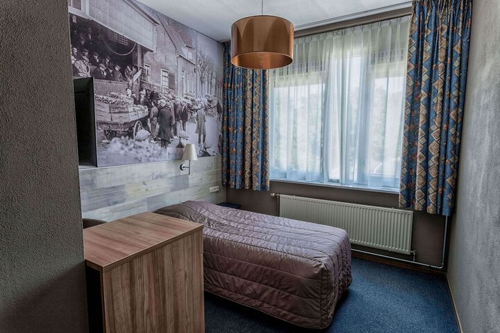 Room 14 of 35