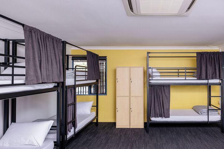 Room 19 of 61