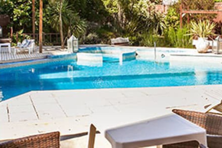 Pool 23 of 33
