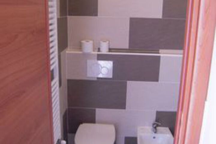 Room 3 of 16