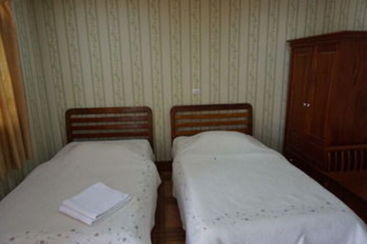 Room 22 of 37