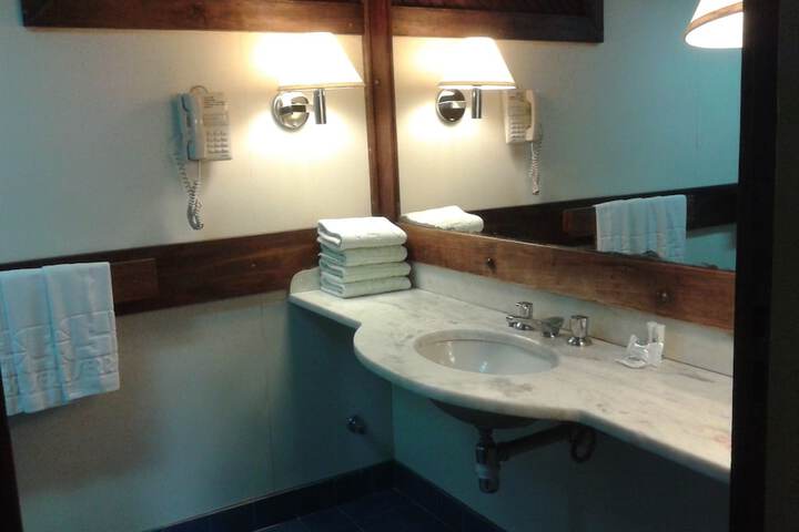 Room 7 of 24