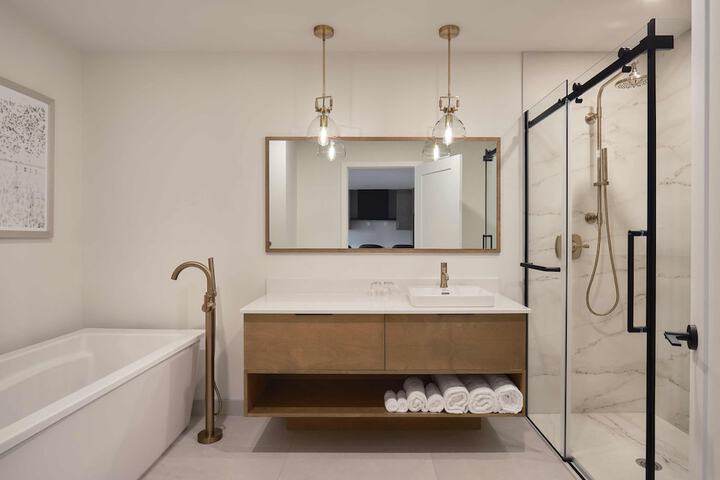 209 2nd Floor Studio Murphy Queen Bed with Balcony (22 of 95)
