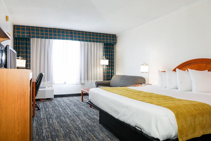 Room 8 of 41