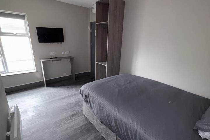 Room 6 of 21