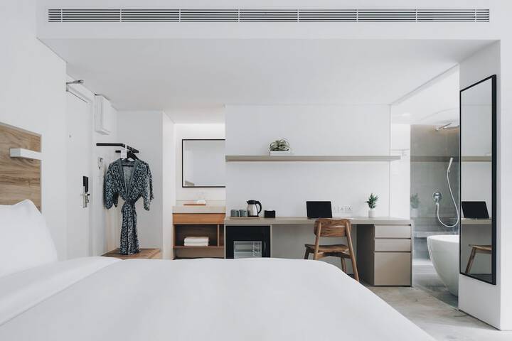Room 13 of 71