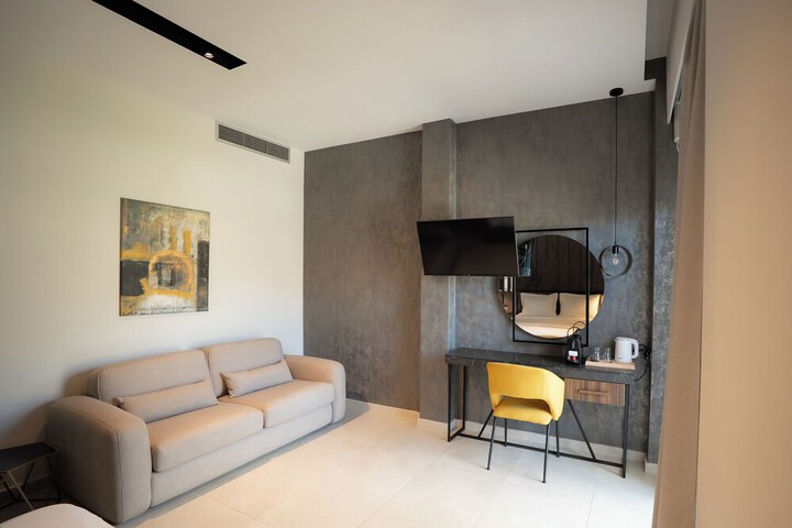 Room 35 of 110