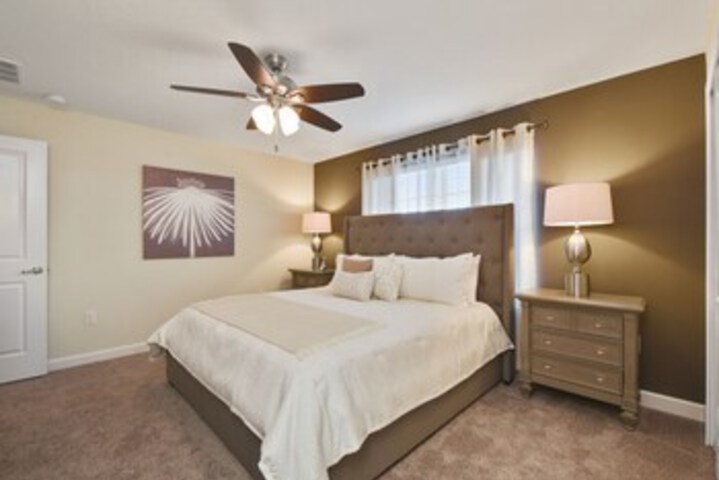 Room 14 of 32